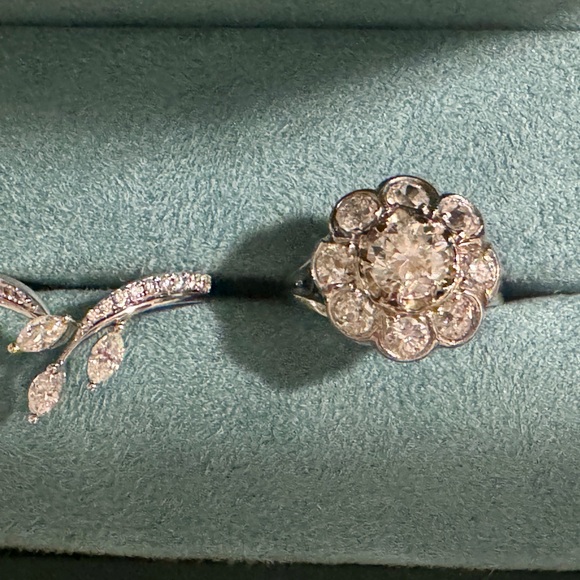 ALL NATURAL DIAMONDS! Vintage Diamond Ring PLUS Diamond Accent Band. - Picture 7 of 10